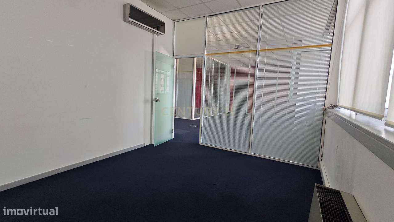 Escritório com Vista Panorâmica e Acessibilidade (junto ao Metro das O - Grande imagem: 3/18