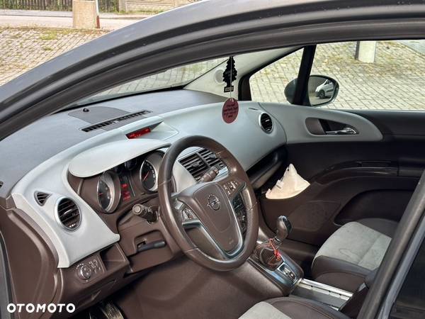 Opel Meriva 1.7 CDTI Cosmo - 4