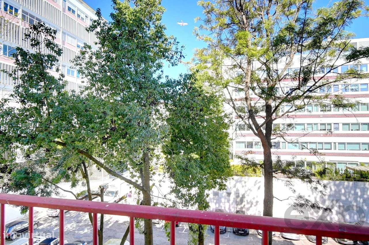 Apartamento T1+1 junto ao Jardim da Estrela – Lisboa-13