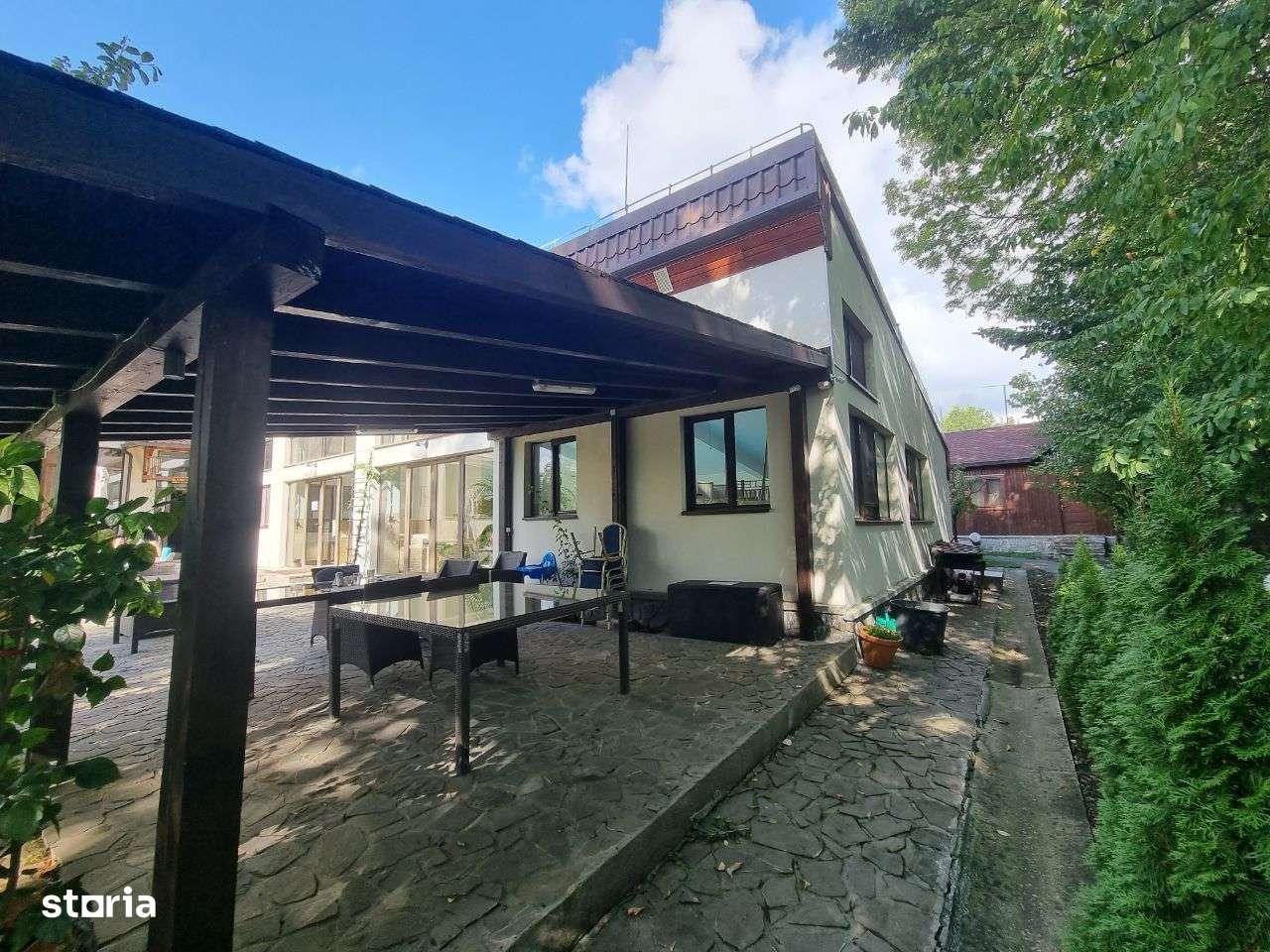 Pensiune 4* cornu / centru spa și piscină + 9000 mp teren - Imagine principală: 5/20