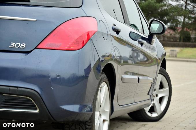 Peugeot 308 2.0 HDi Premium Plus - 16