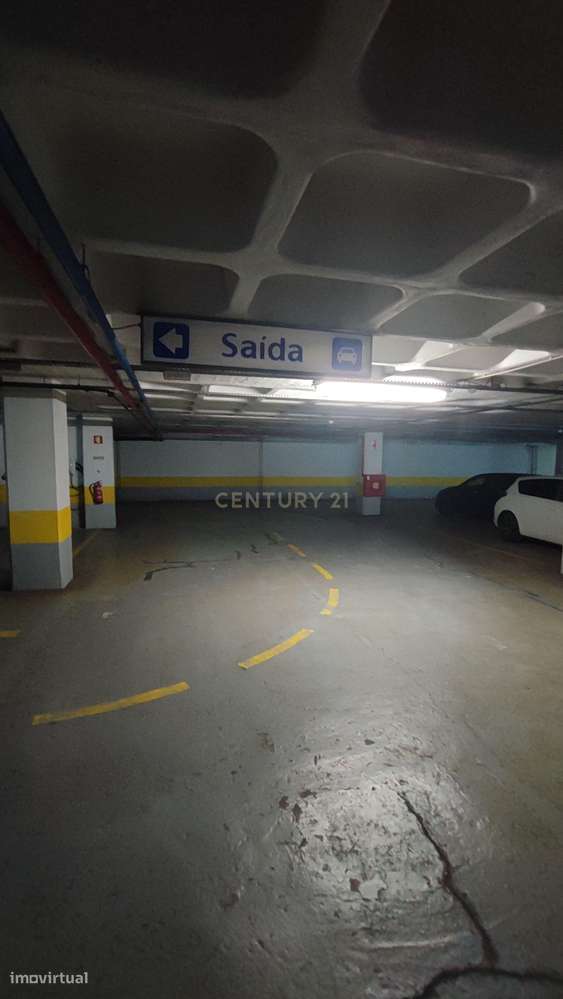 Espaço de Estacionamento em Alvalade, Lisboa-11