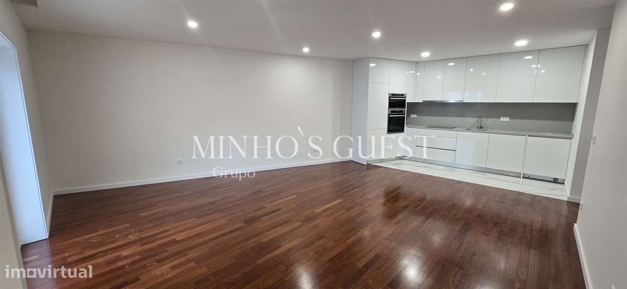 Apartamento T2 Totalmente Remodelado - Centro Histórico de Braga - Grande imagem: 2/18