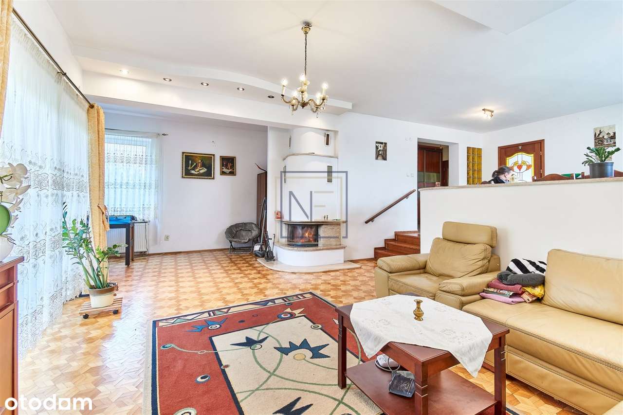 Piętrowy dom z piwnicą, tarsem i ogrodem pod lase-4