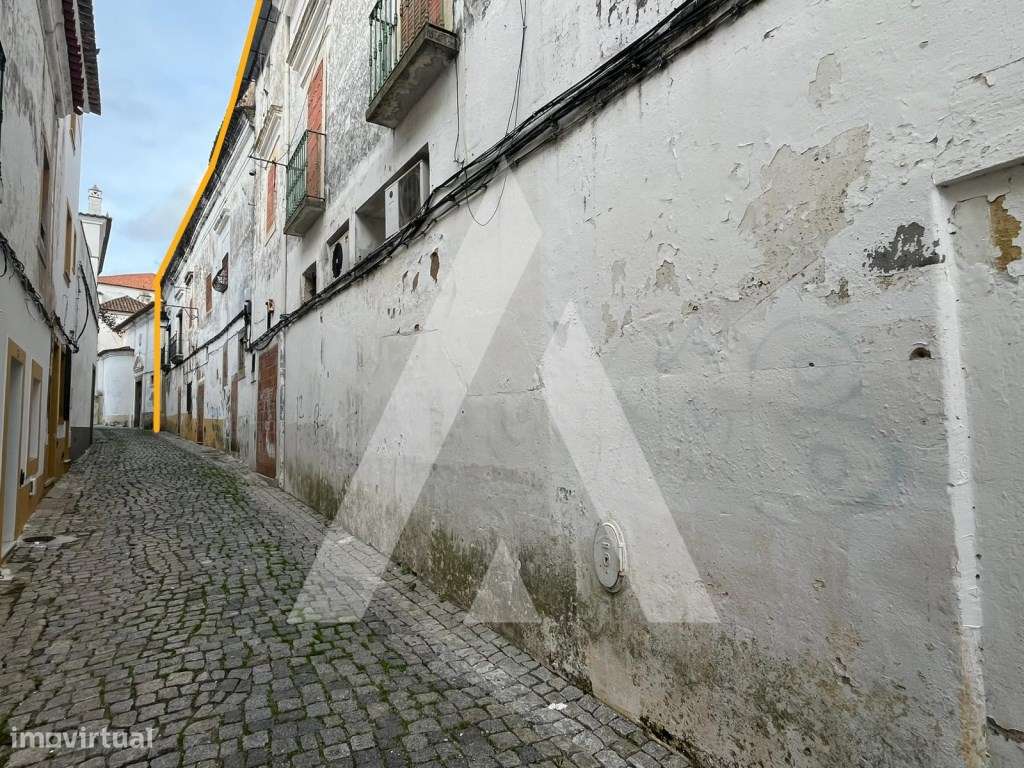 Oportunidade de Investimento Hoteleiro no Centro Histórico de Évora-12