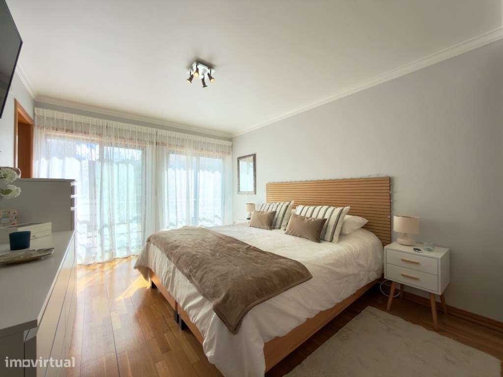 Apartamento T4 com Garagem box, na Amadora-10