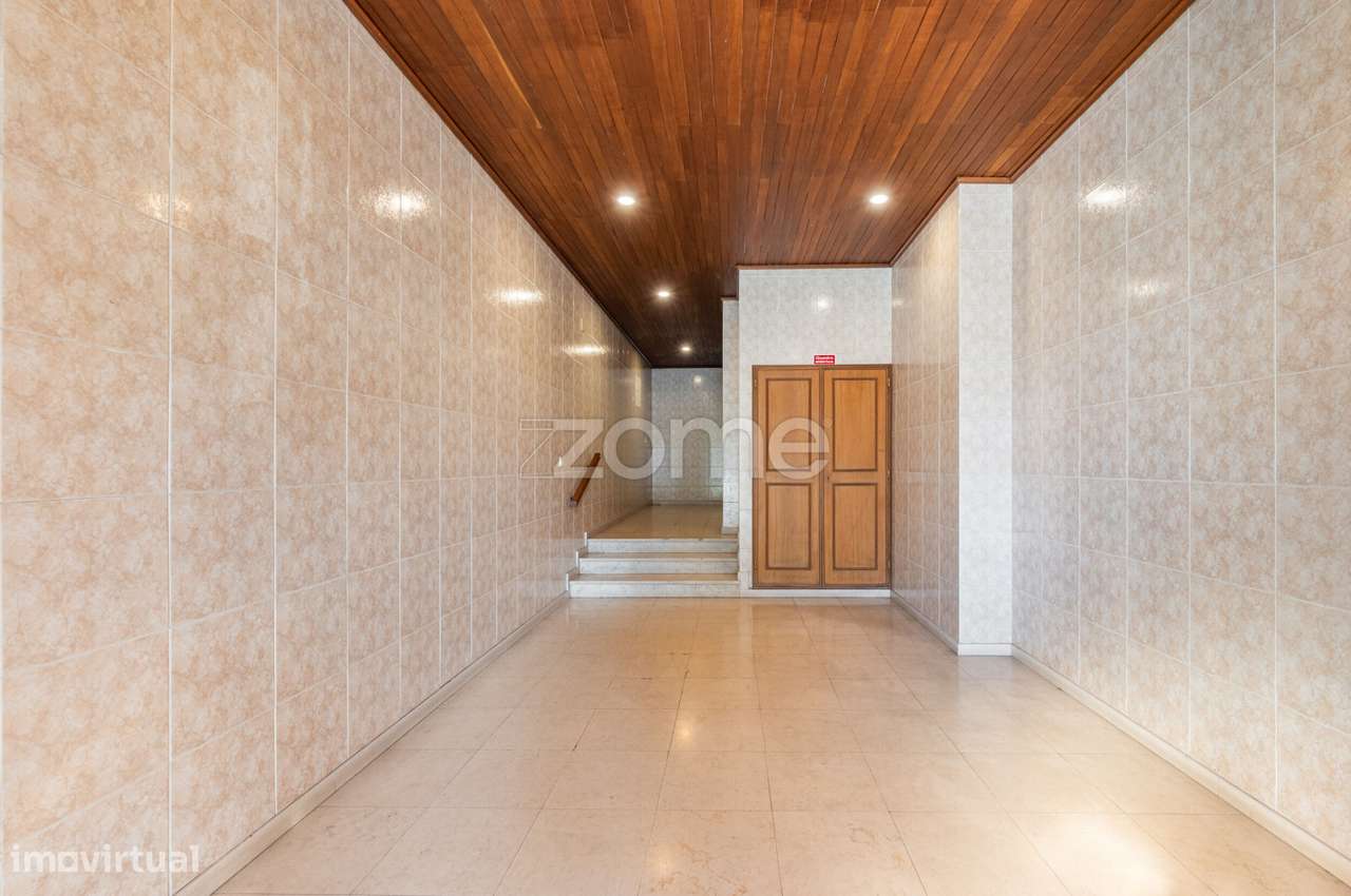 T3 com 130 m², 2 Varandas e Garagem Fechada | Forno – Rio Tinto-1