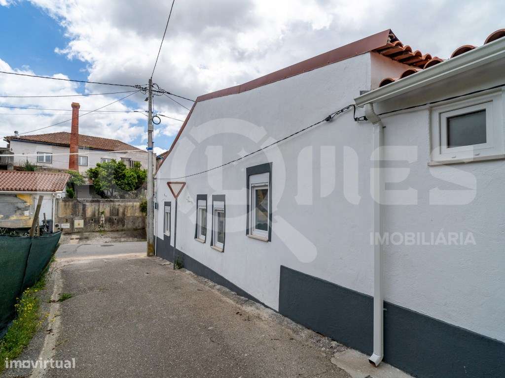 Moradia T2 em Taveiro-7