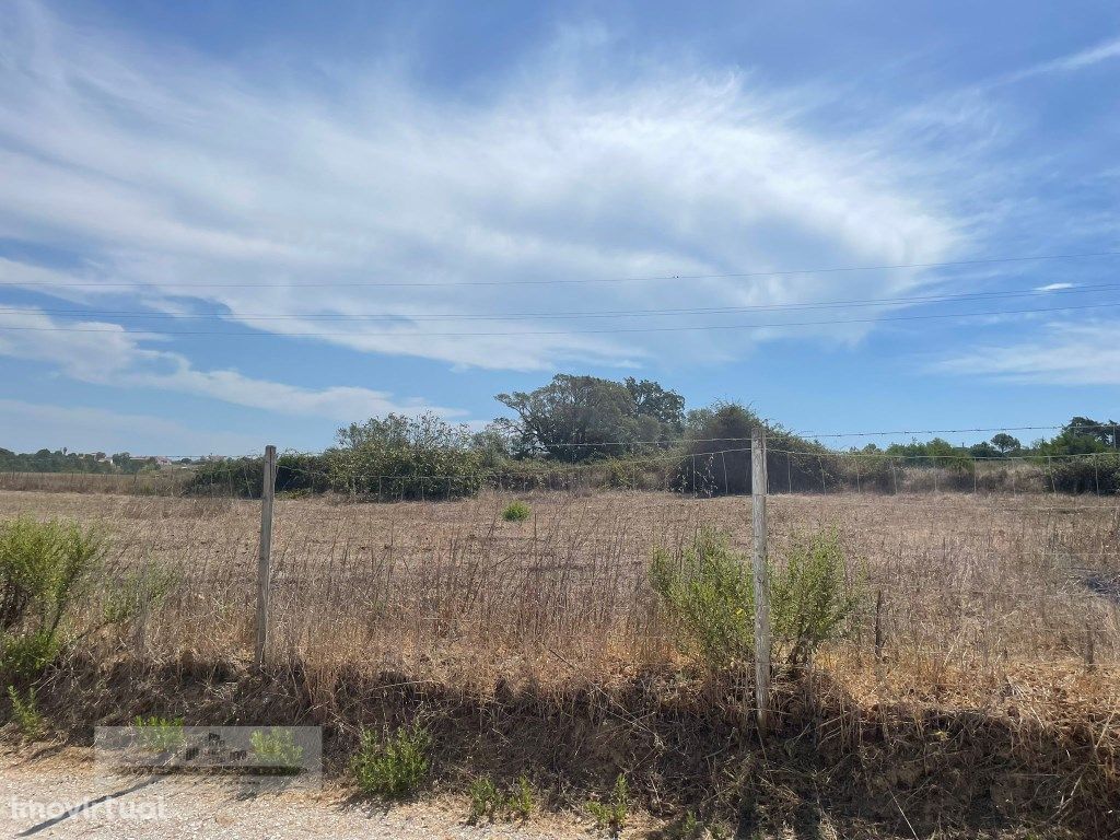 Terreno rústico, em Sesimbra com 3750 m2