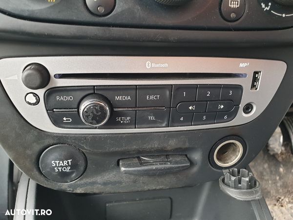 Radio CD Player cu MP3 si USB Renault Megane 3 2008 - 2015 [C3368] - 1