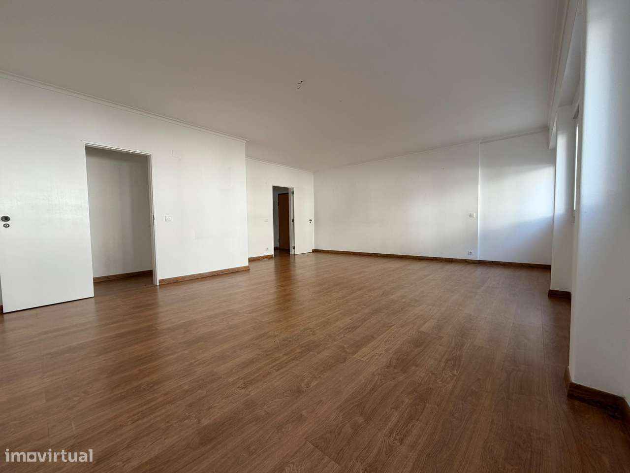 Espaçoso T3 com Terraço e Estacionamento: O Refúgio Ideal para a Sua F - Grande imagem: 5/19