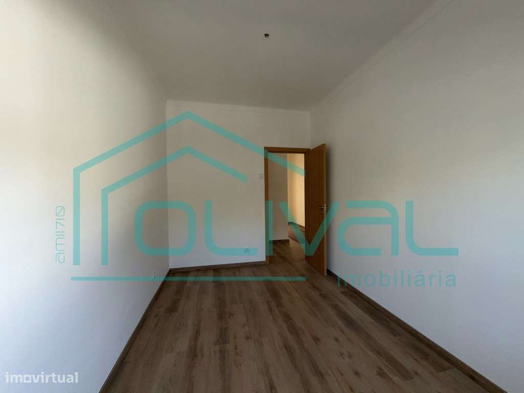 Apartamento T2 Renovado Centro de Alverca do Ribatejo-15