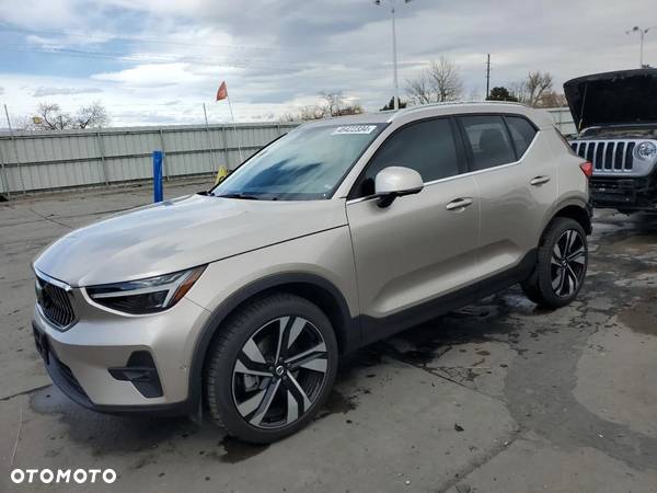 Volvo XC 40 - 1