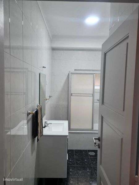 Arrendamento de apartamento T3 na Rua Brigadeiro Correia Cardoso, 282 - Grande imagem: 4/12