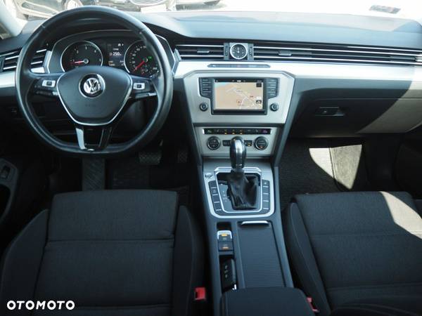 Volkswagen Passat 2.0 TDI BMT Comfortline DSG - 14