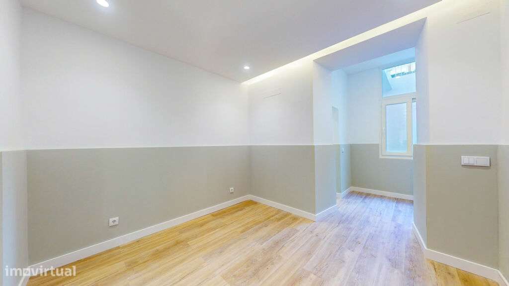 Apartamento T2, RC Alto, com um terraço de 20 m2 , completamente renov - Grande imagem: 5/32