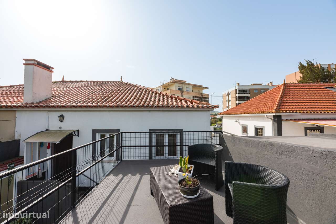 MORADIA T3 TRANSFORMADA EM T2 | GARAGEM | 221M2 | ARRUDA DOS VINHOS-37