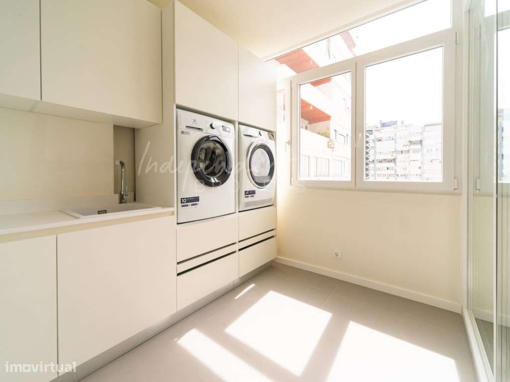 APARTAMENTO T4 TOTALMENTE REMODELADO NAS TORRES DO RESTELO, COM VIS...-9