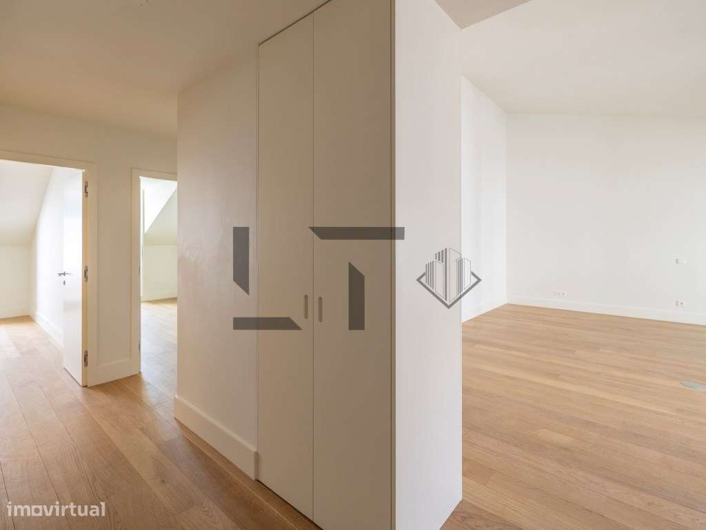 Apartamento T3 com Garagem para Venda junto à Av. da Liberdade, Lisboa - Grande imagem: 5/21