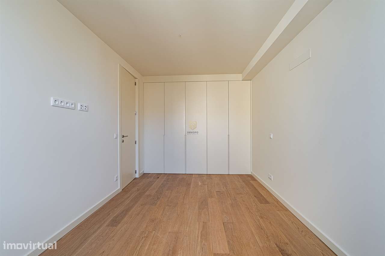 Apartamento T1 com varanda no centro do Porto-11