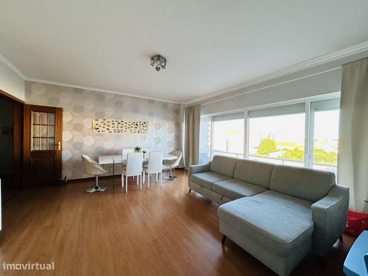 Excelente T3  com áreas generosas  suite e varandas - Montijo-1