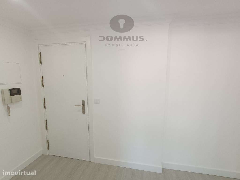 Apartamento T2 Remodelado c/ Arrecadação em São Marcos-6