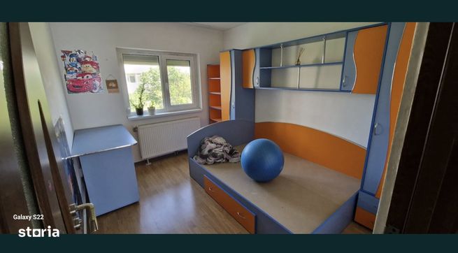 Apartament cu 3 camere de vânzare în zona Calea Călărașilor-1
