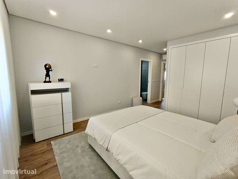 Apartamento T4 novo - Grande imagem: 3/8