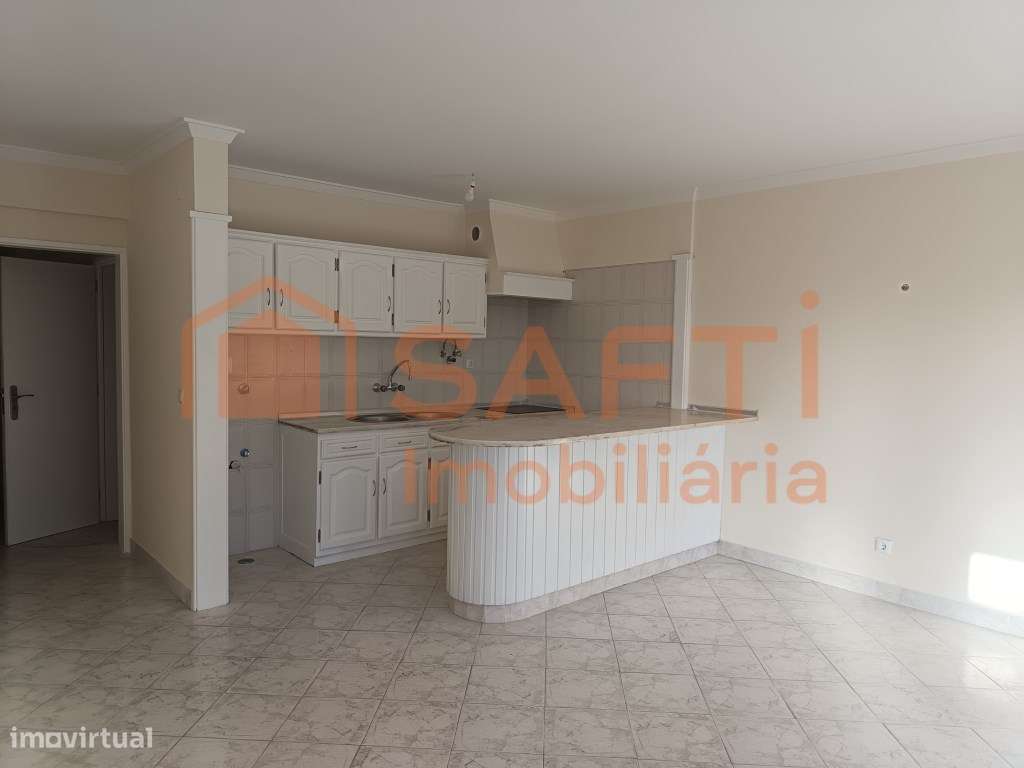 T1 com estacionamento e vista de mar, na Praia do Magoito. - Grande imagem: 4/24