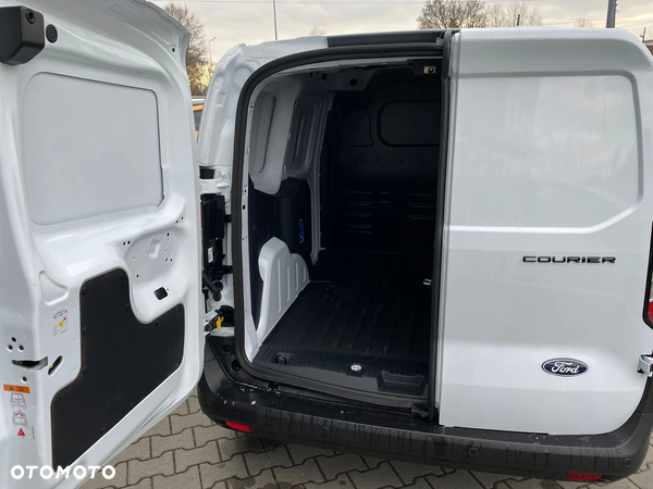 Ford Transit Courier - 9