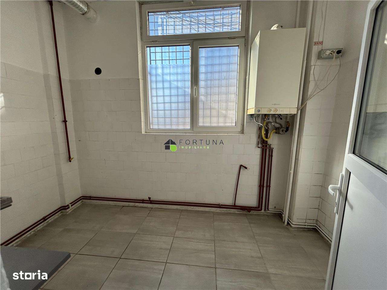 Spatiu comercial cu vad, langa Lidl Craiter-4