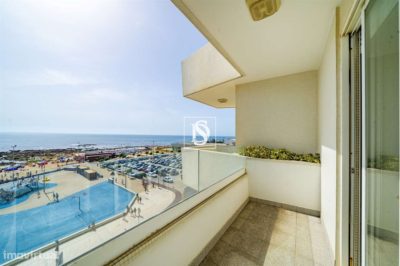 Póvoa de Varzim | Propriedade de Exceção na Primeira Linha de Mar-9