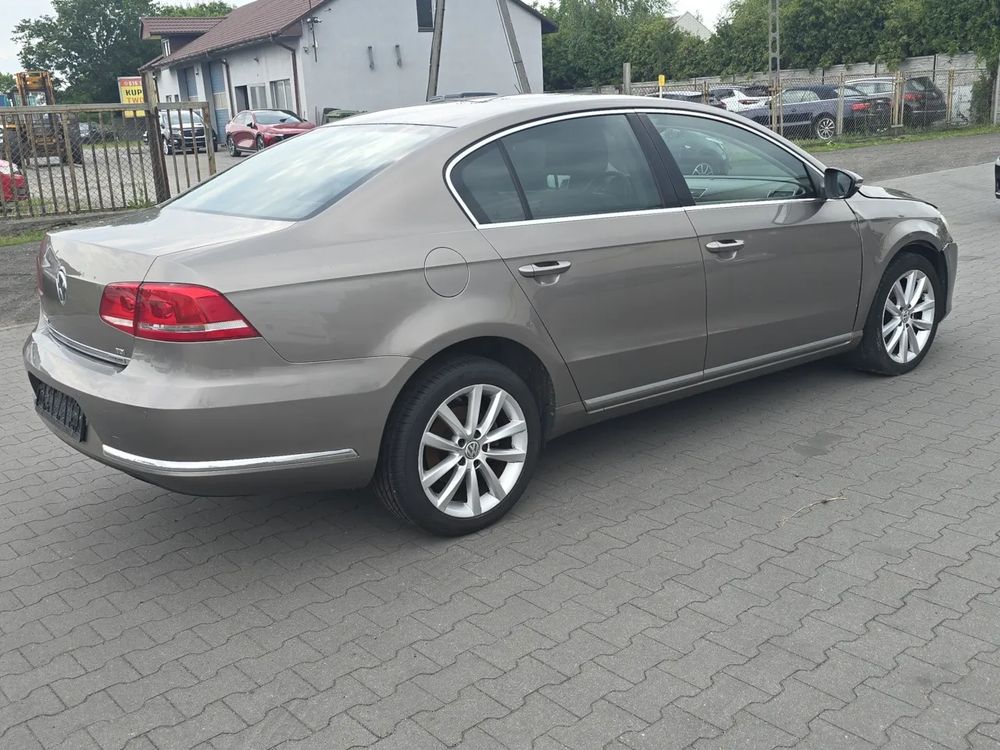 Volkswagen Passat B7 1.6 TDI BlueMotion Technology Highline 2012