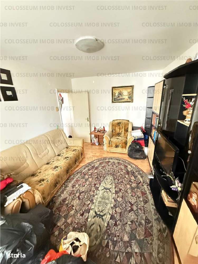 Apartament cu 3 camere, decomandat - zona Astra-1