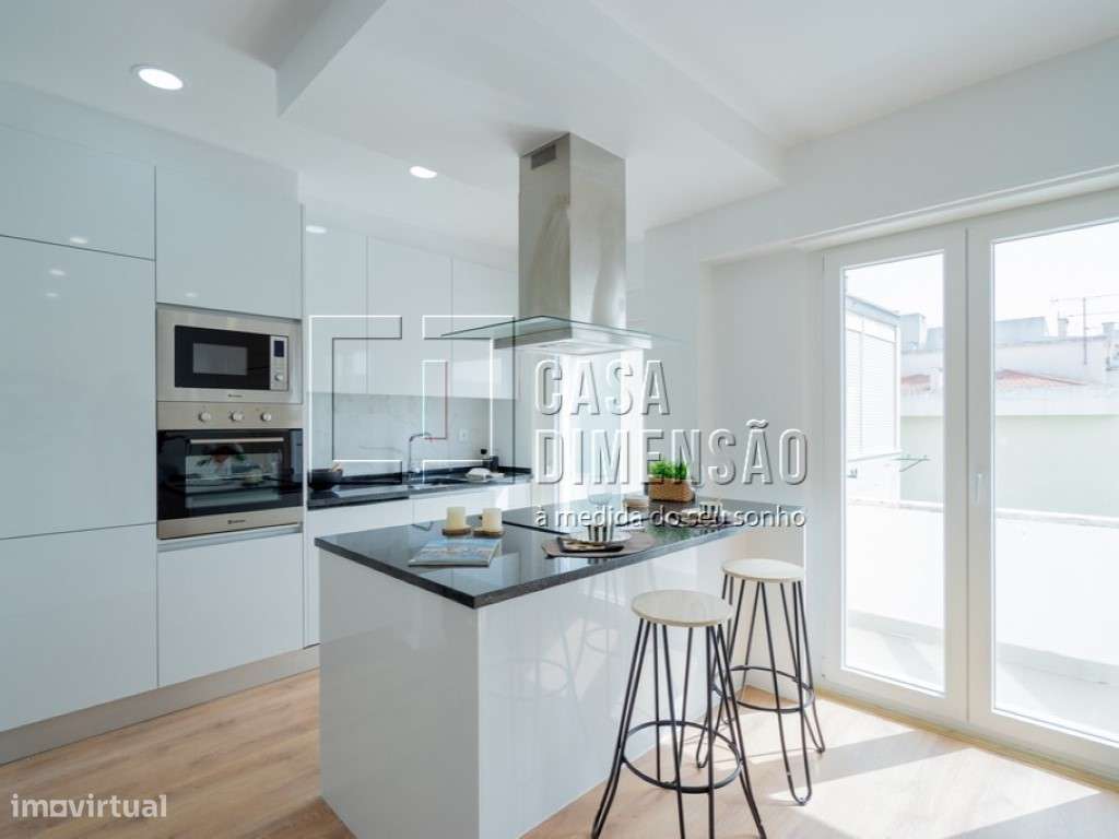 Apartamento T3 em Benfica com arrecadação, Totalmente Mobilado e Pr...-6