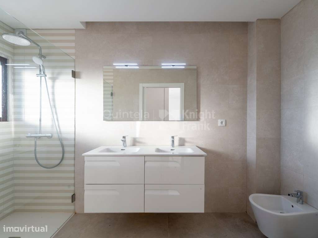 Moradia T4 com jardim, piscina e garagem em Birre-15