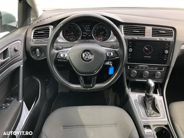 Volkswagen Golf 1.6 TDI DSG Comfortline - 12