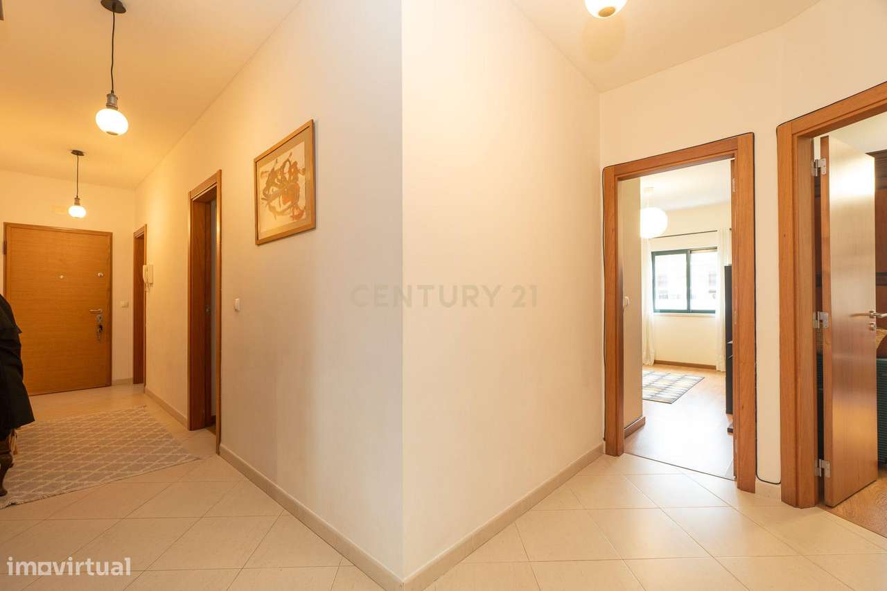 Apartamento T3 com áreas generosas-25