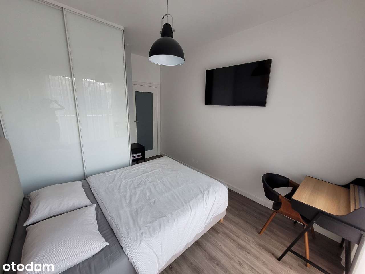 Przytulny pokój na Żoliborzu Artystycznym - Pełny obrazek: 2/6