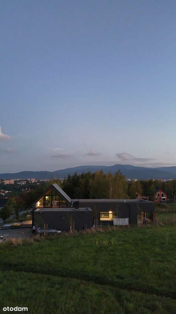 Nowoczesna willa w Bielsku-Białej - widok i lokalizacja za 1 mln $-11