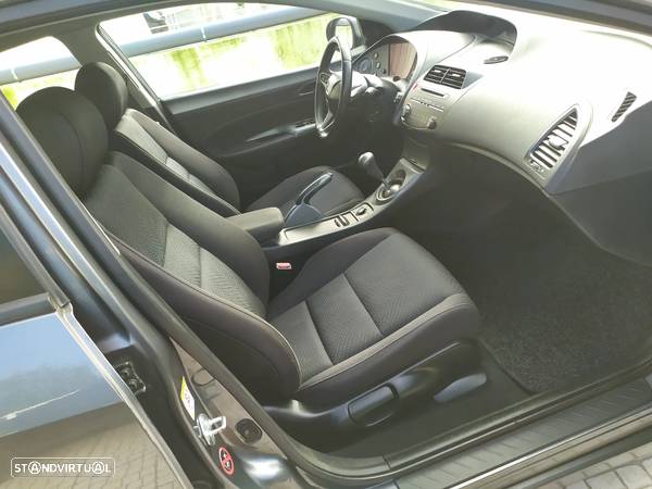 Honda Civic 1.4 i-VTEC Comfort - 34