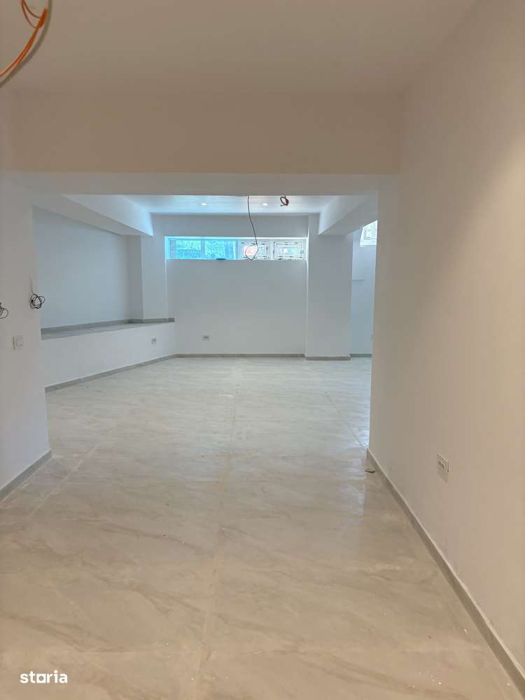 Unirii, sp.comercial, 100mp, renovat recent,  1500Euro/luna - Imagine principală: 4/9
