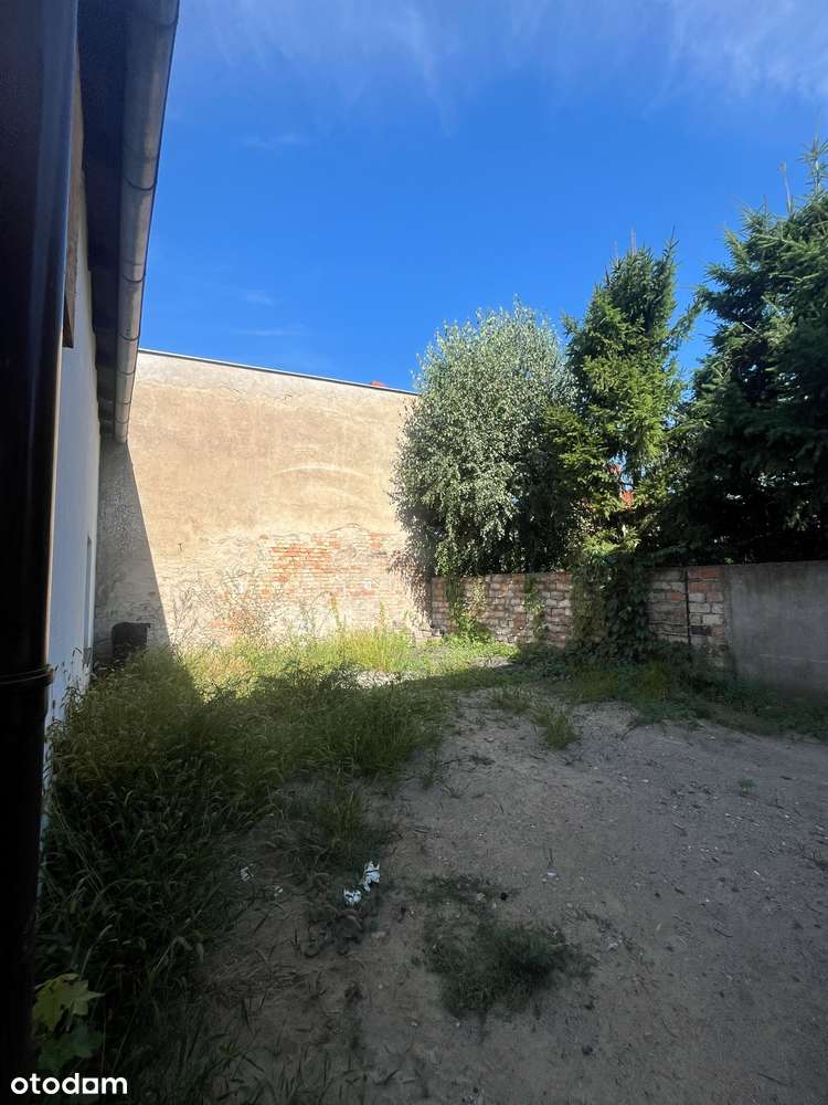 Na sprzedaż budynek mieszkalny - jednorodzinny z ogrodem-6