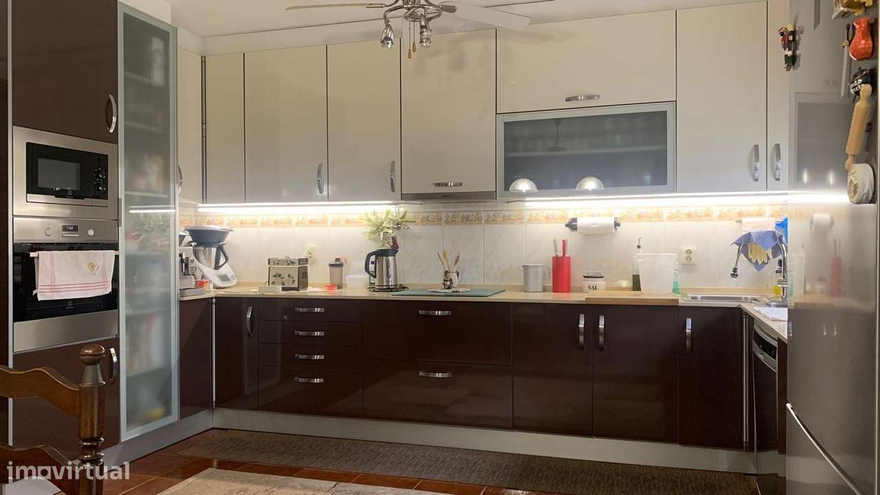 Moradia T3+1 em Vale de Milhaços-9