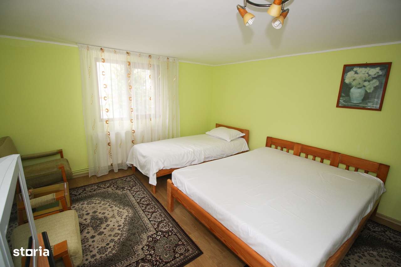 Vila 8 camere si garaj-4