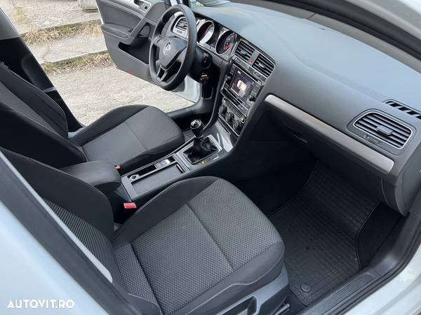 Volkswagen Golf 1.6 TDI (BlueMotion Technology) Comfortline - 19