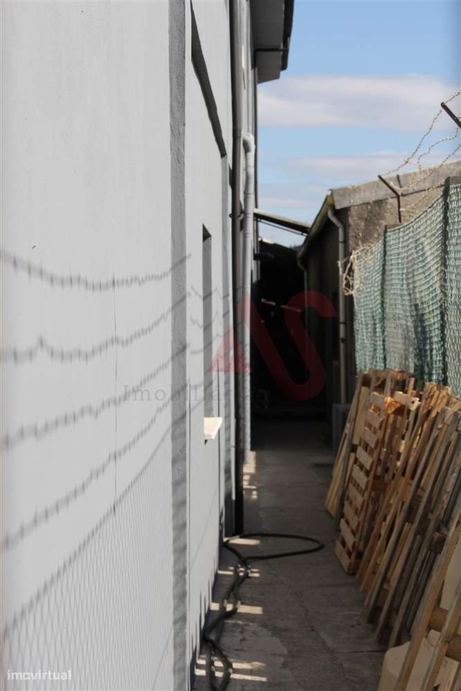 Pavilhão industrial com 1.017 m2 em Margaride, Felgueiras - Grande imagem: 5/8