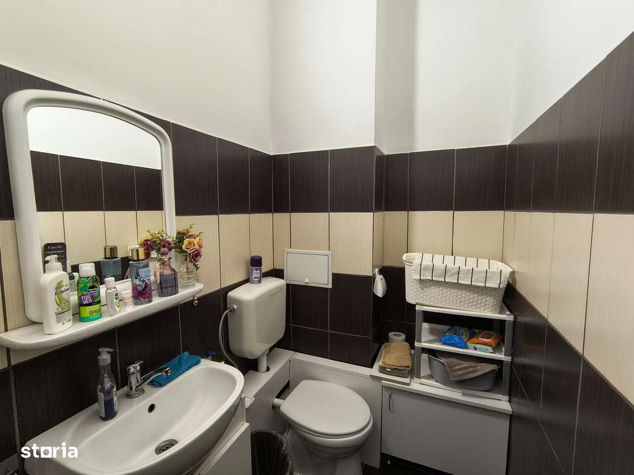 Spatiu comercial, ultracentral, Republicii, Oradea. 95 000 E. Com 0-8