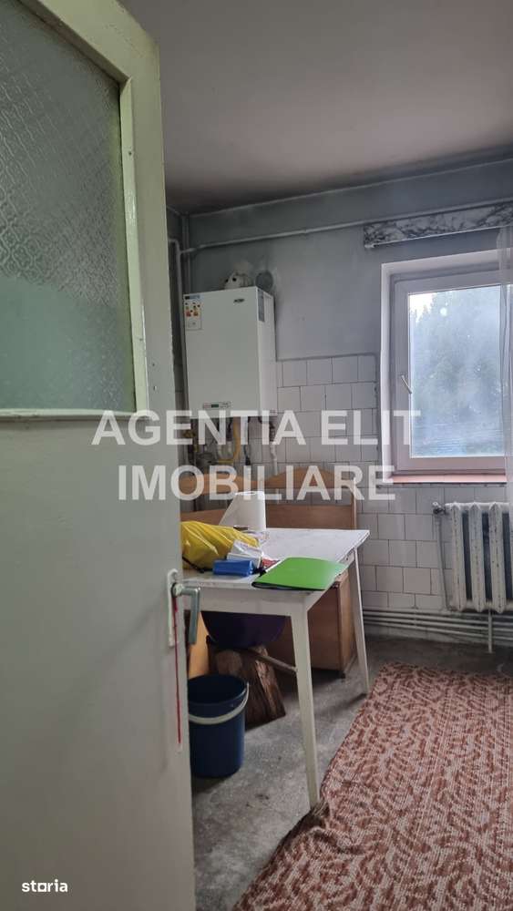 Apartament 4 camere, zona Centrala-10