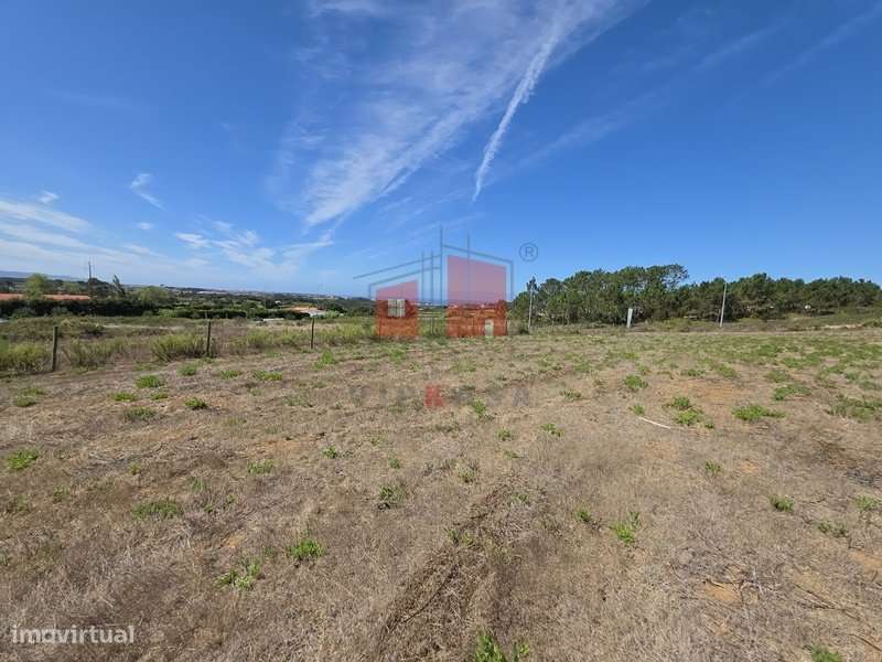 Terreno urbano para construção de 4 moradias geminadas - Grande imagem: 5/8